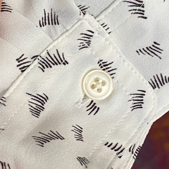 NWOT Ann Taylor LOFT Semi Sheer White Blouse with Black Print - Picture 6 of 8